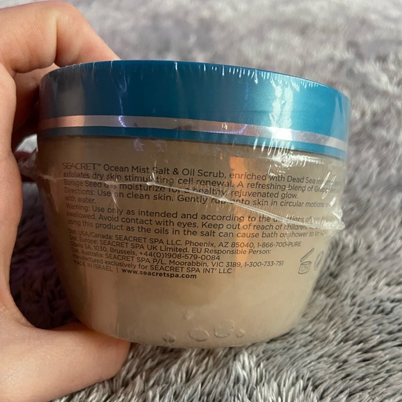 Seacret Ocean Mist Salt and Oil Scrub - Picture 14 of 15